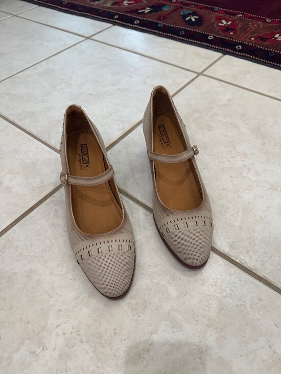 Pikolinos Shoes - Beige Pikolinos pumps, size 41